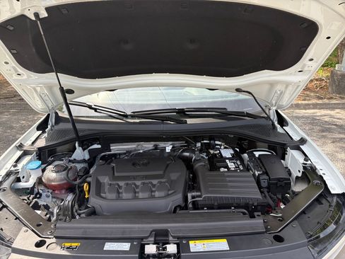 Certified 2024 Volkswagen Tiguan SE R-Line FWD image 16