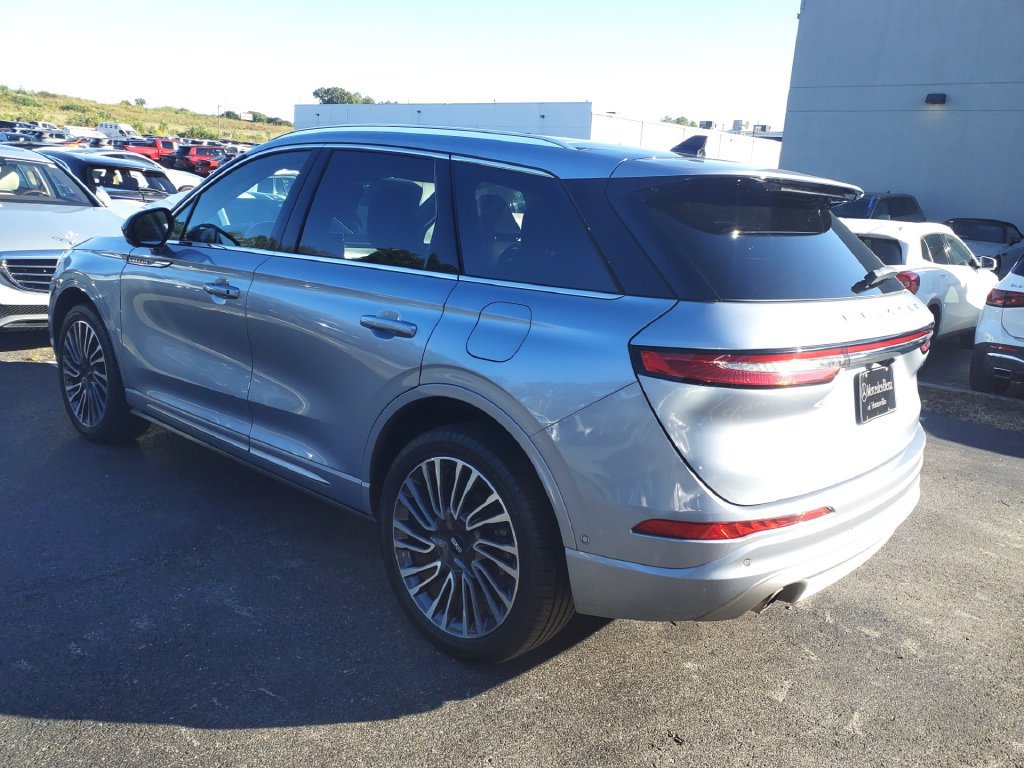 Used 2022 Lincoln Corsair AWD w/ Premium Package image 5