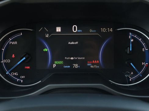 Used 2025 Toyota RAV4 LE AWD/4WD image 17