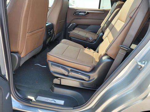 New 2026 Chevrolet Tahoe High Country AWD/4WD image 7