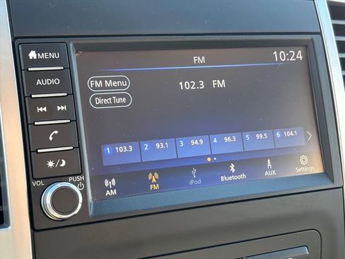 Used 2019 Nissan Frontier SV image 5