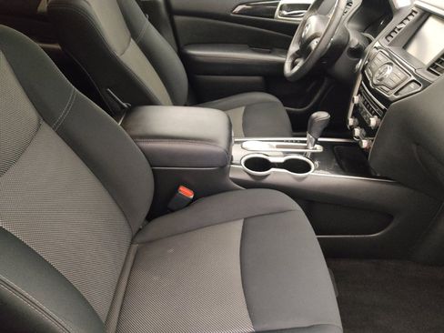 Used 2018 Nissan Pathfinder SV FWD image 21