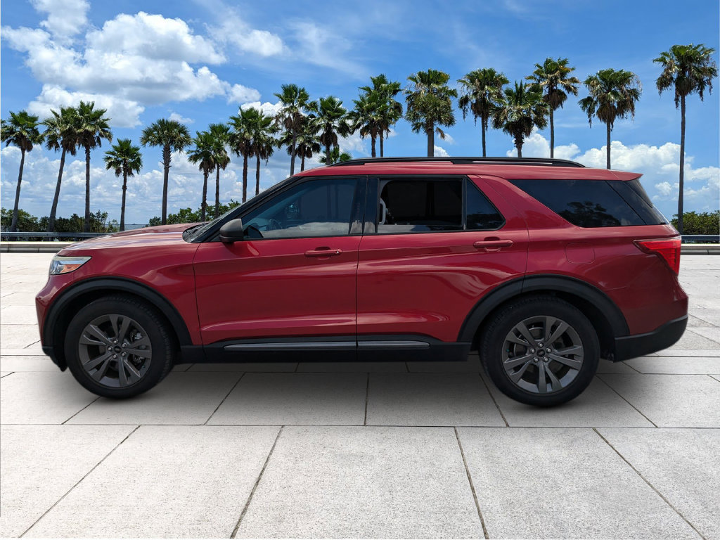 Used 2021 Ford Explorer XLT w/ Equipment Group 202A RWD image 6