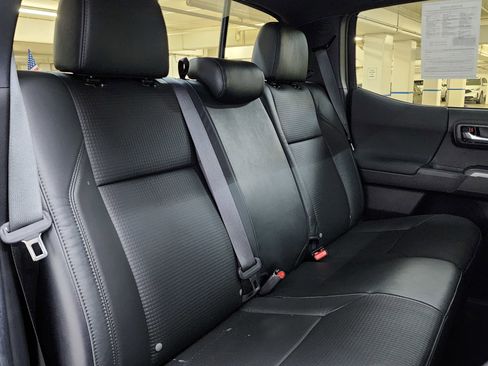 Used 2022 Toyota Tacoma TRD Off-Road w/ TRD Premium Off Road Package image 20