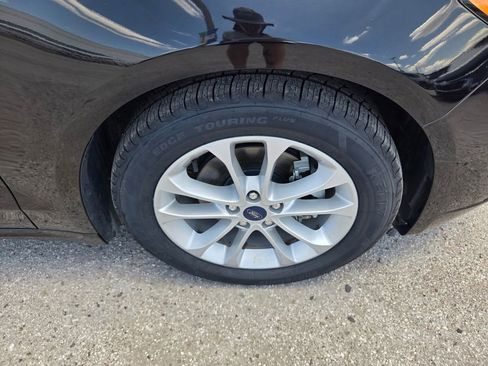 Used 2020 Ford Fusion SE FWD image 19