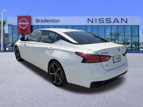 Used 2024 Nissan Altima 2.5 SR FWD image 7