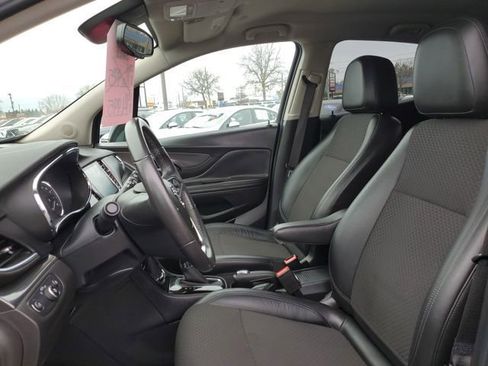 Used 2017 Buick Encore Sport Touring image 5