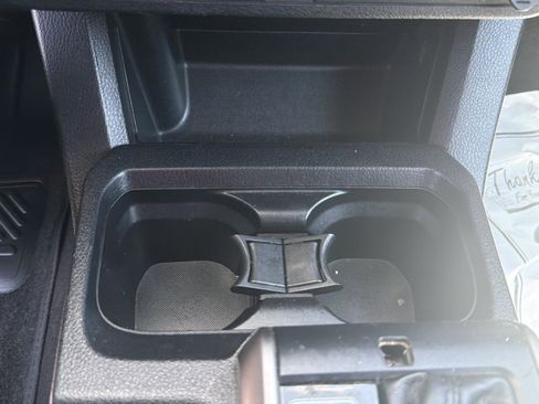 Used 2020 Toyota Tacoma SR5 RWD image 6