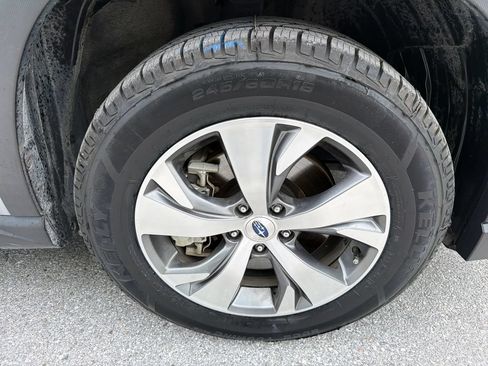 Certified 2023 Subaru Ascent Premium w/ Convenience Package AWD/4WD image 16