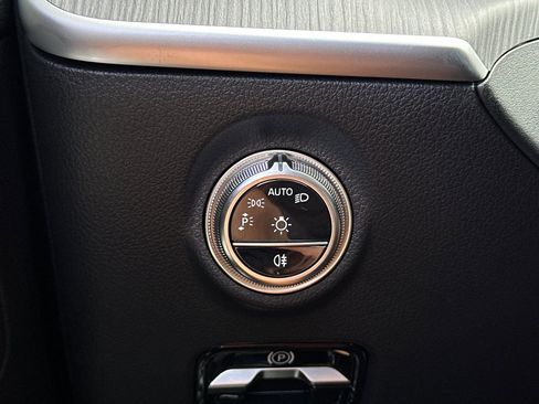 New 2025 Mercedes-Benz C 300 Sedan image 27