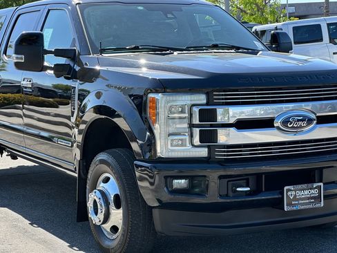 Used 2018 Ford F350 Limited AWD/4WD image 10