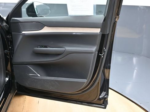 Used 2025 Volvo EX90 Ultra w/ Protection Package Premier AWD/4WD image 36