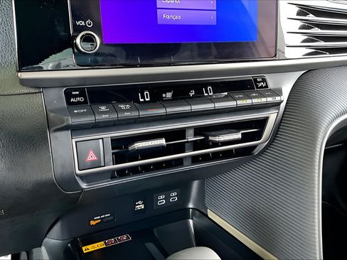 Used 2026 Toyota Camry SE w/ Convenience Package FWD image 23