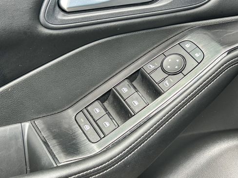 Used 2025 Nissan Rogue SV FWD image 25