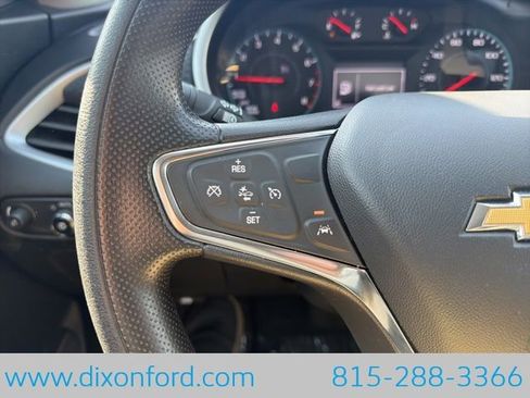 Used 2023 Chevrolet Malibu LT FWD image 15