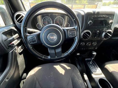 Used 2017 Jeep Wrangler Unlimited Sport w/ Quick Order Package 24S AWD/4WD image 5