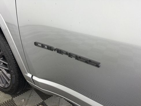 Used 2023 Jeep Compass High Altitude image 17