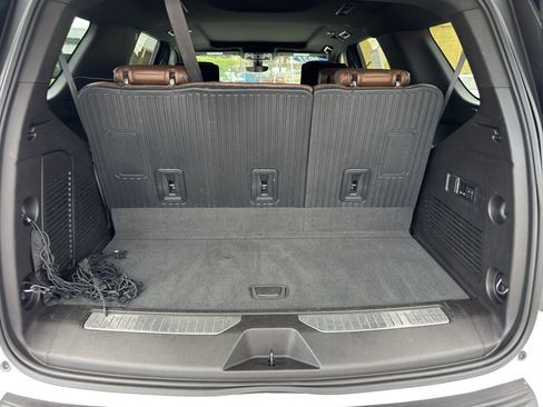 Used 2021 Chevrolet Tahoe High Country AWD/4WD image 12
