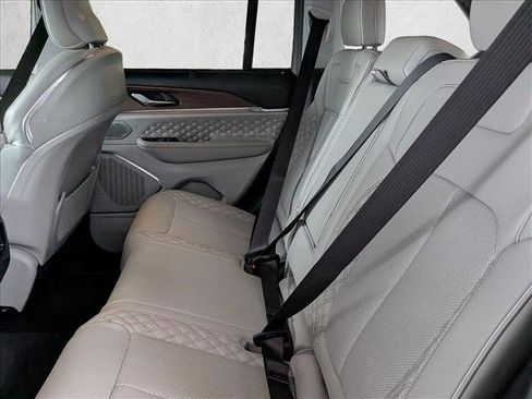 Used 2022 Jeep Grand Cherokee Summit w/ Adv Protech Group IV image 14