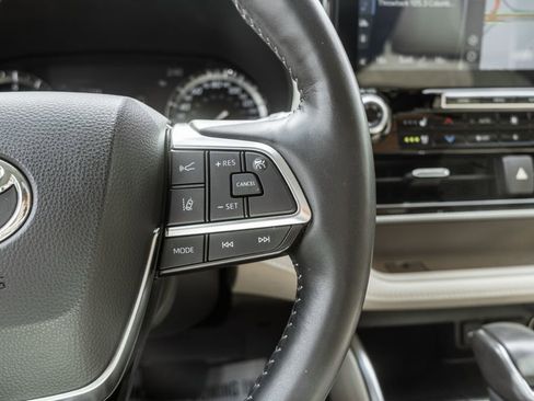 Used 2020 Toyota Highlander Platinum AWD/4WD image 25