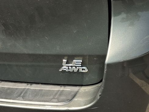 Used 2014 Toyota Sienna LE AWD/4WD image 4