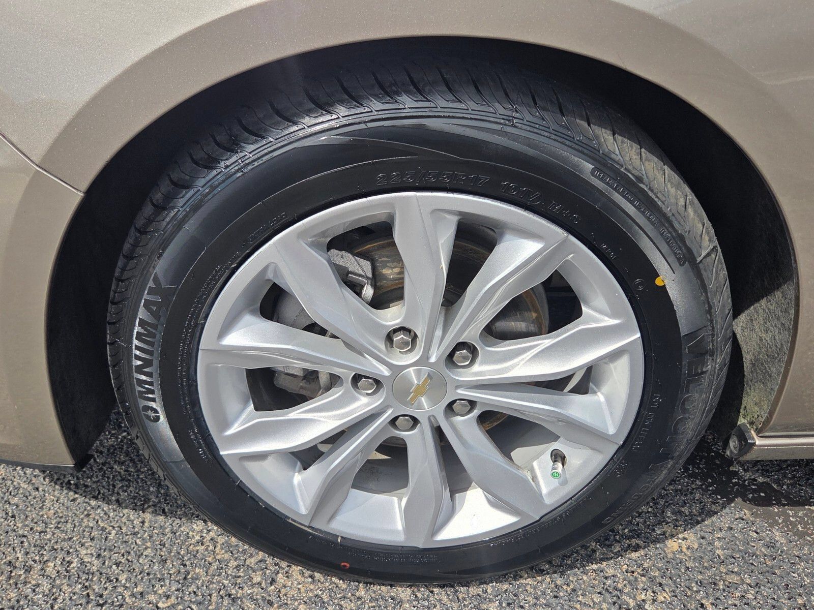 Used 2024 Chevrolet Malibu LT FWD image 16