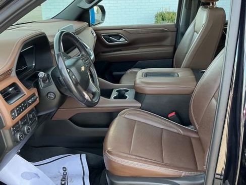 Used 2022 Chevrolet Suburban High Country image 10