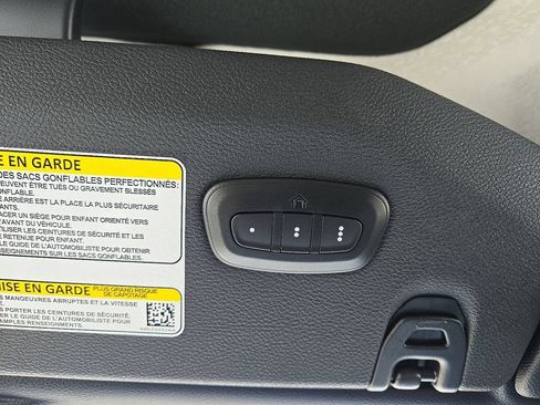 Used 2024 Jeep Gladiator Mojave AWD/4WD image 16