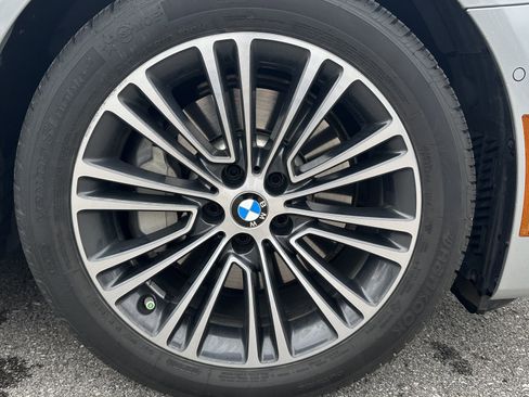 Used 2017 BMW 540i xDrive image 15