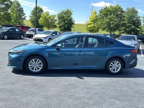 Used 2025 Toyota Camry LE w/ Convenience Package FWD image 7