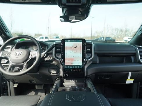 New 2026 RAM 2500 Laramie AWD/4WD image 25