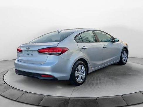 Used 2017 Kia Forte LX image 5