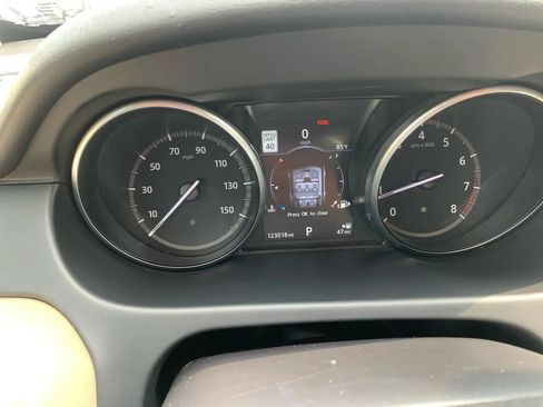 Used 2017 Land Rover Discovery Sport HSE AWD/4WD image 19
