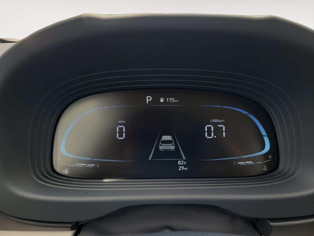 Used 2026 Hyundai Venue SEL FWD image 19