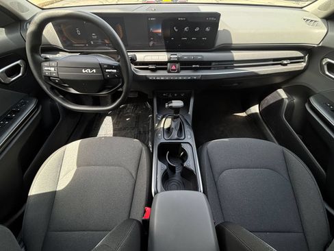 Used 2025 Kia K4 FWD image 33