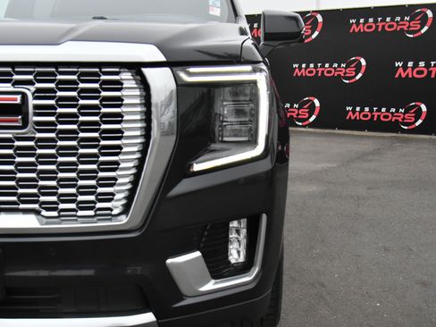 Used 2023 GMC Yukon XL Denali image 11