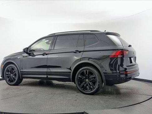 Used 2022 Volkswagen Tiguan SE R-Line FWD image 6