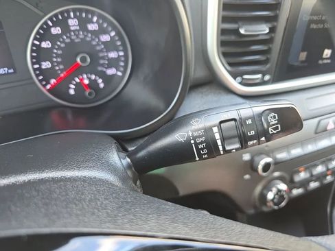 Used 2020 Kia Sportage LX FWD image 20