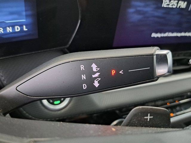 Used 2025 Chevrolet Equinox LT FWD image 11