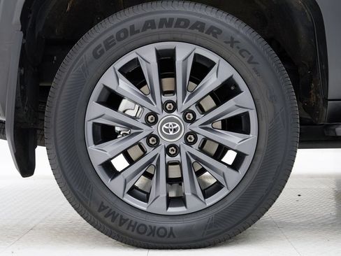 Used 2025 Toyota Land Cruiser AWD/4WD image 40