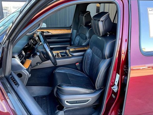 Used 2022 Jeep Grand Wagoneer Series III w/ Rear Seat Video Group 1 image 25