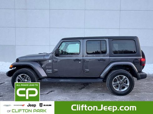 Certified 2021 Jeep Wrangler Unlimited Sahara w/ LED Lighting Group image 5