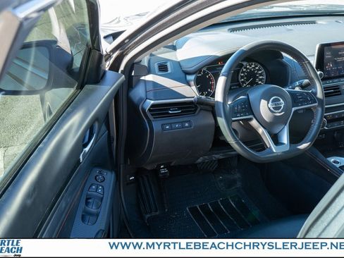 Used 2022 Nissan Altima 2.0 SR image 15