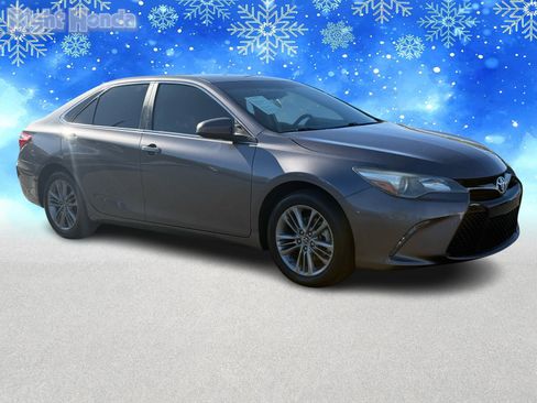 Used 2016 Toyota Camry SE image 9