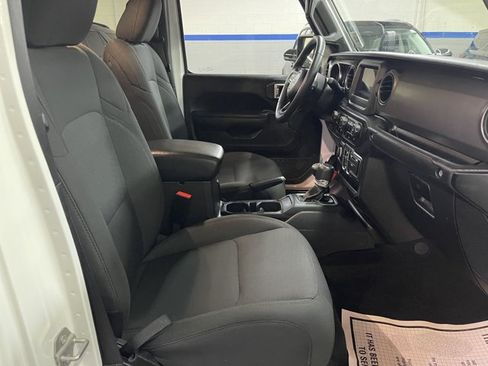 Used 2022 Jeep Gladiator Sport AWD/4WD image 19