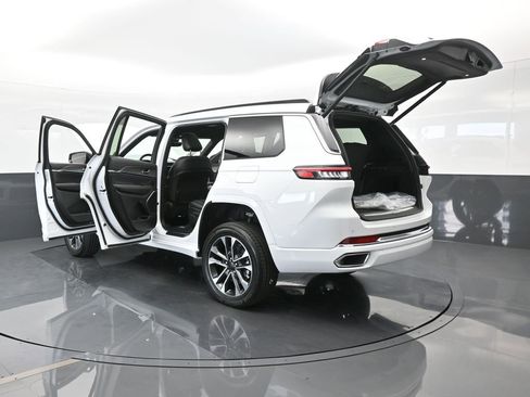 Used 2024 Jeep Grand Cherokee L Overland image 68