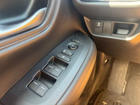 Used 2024 Honda HR-V LX image 17