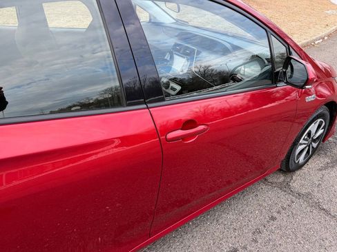 Used 2018 Toyota Prius Prime Plus image 29