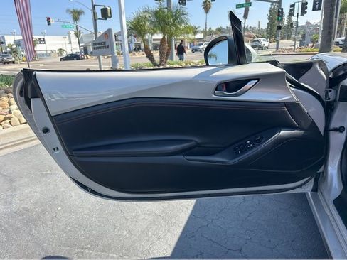 Used 2023 MAZDA MX-5 Miata Grand Touring image 33