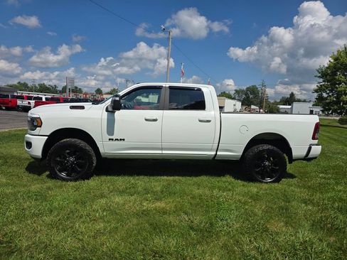 Used 2024 RAM 2500 Big Horn w/ Night Edition AWD/4WD image 4